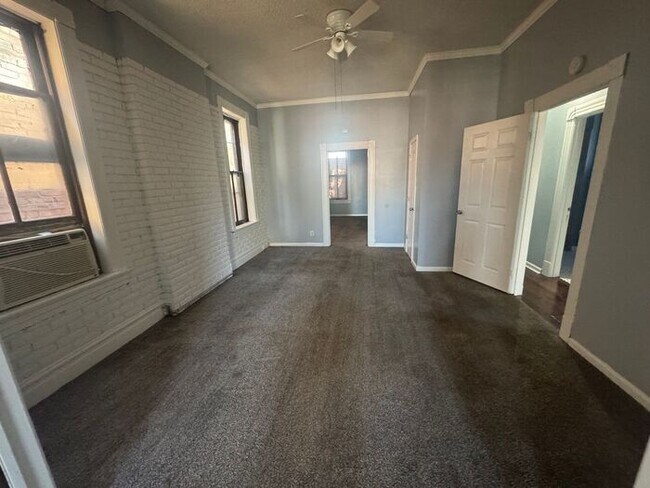 Photo - Spacious 2 bed/1bath