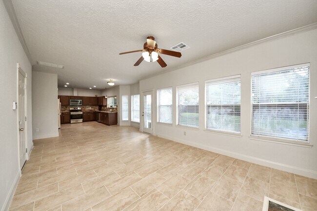 Photo - 1250 Manchester Cir