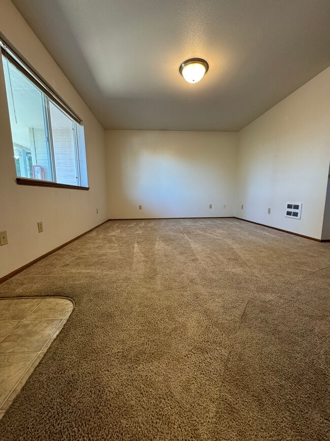 Living Room - 151 N 8th St