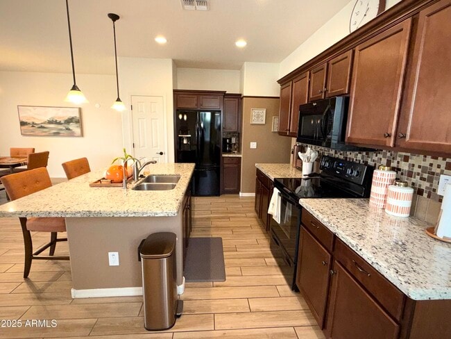 Photo - 16813 S 178th Dr