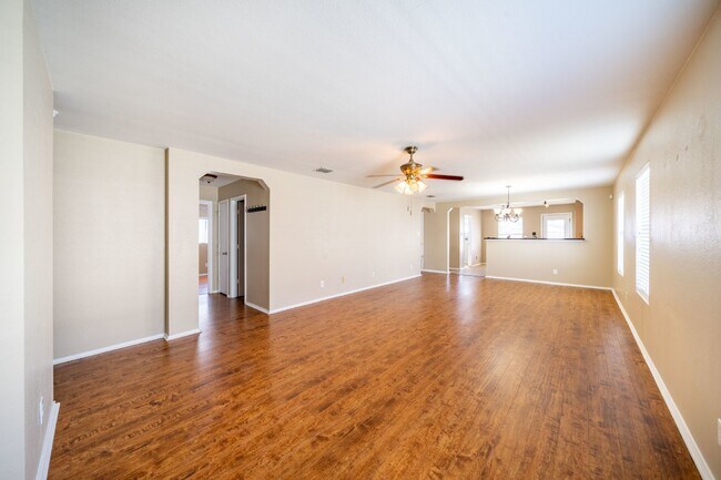 Photo - 8438 Silver Willow