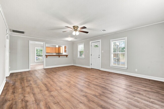 Photo - 707 N Gertrude Ave