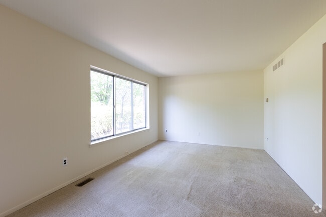 2BR, 1.5BA - 1120SF - Living Room