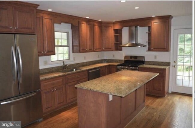 Photo - 15537 Carroll Rd