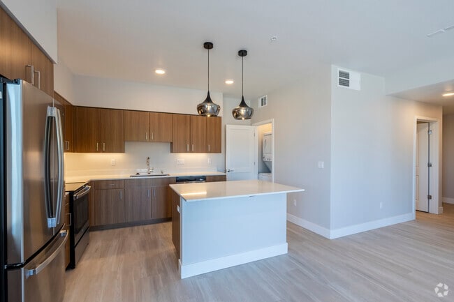 1BR, 1 Bath 765 Sq Ft