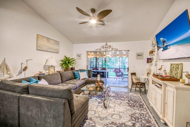 178 Pinewood Ct