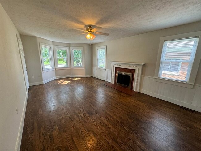 Photo - 1510 Nutwood St