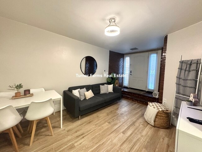 Photo - 91 Hudson St Unit A