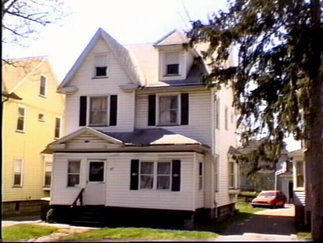 Building Photo - Woodbine Rental