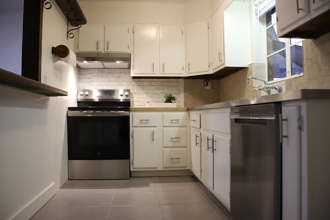 Building Photo - 2334 N Richey Blvd Unit B Rental