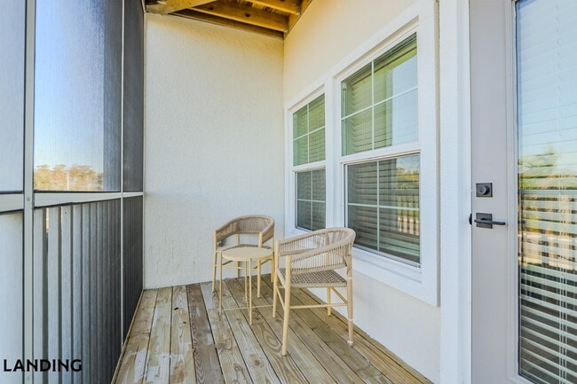 Building Photo - 5001 Willowgate Lp Unit 02-2402