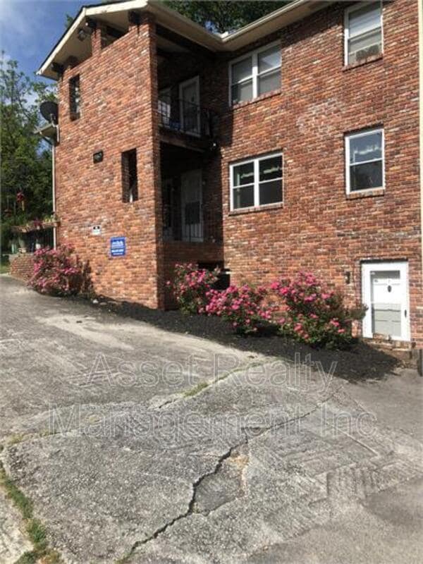 Building Photo - 5017 Inskip Rd Unit 2 Rental
