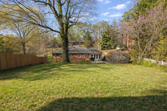 Photo - 420 Roberts St