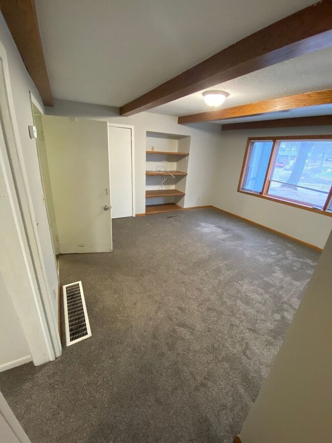Photo - 1-Bedroom 1-Bath Main Floor Unit RHS 603-#2