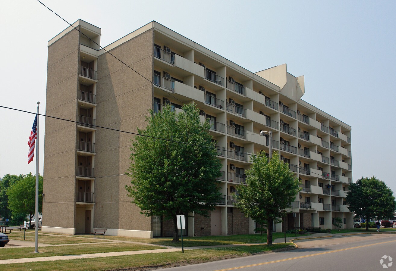 Photo - Madison Manor