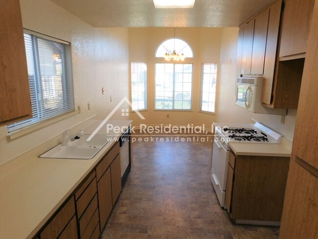 Photo - Spacious 3bd/2ba North Sacramento House with 2-Car Garage