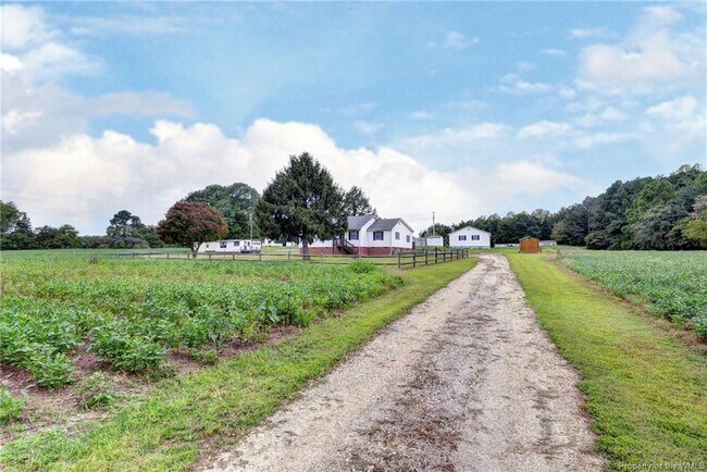 Photo - 5930 Farmers Dr