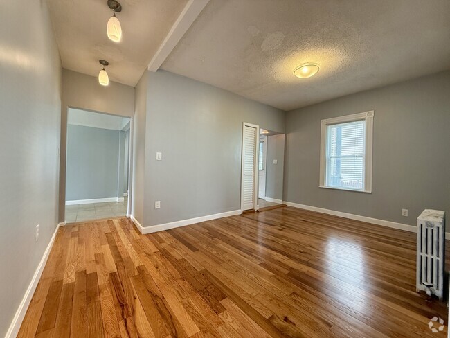 Building Photo - 49 Wellington Ave Unit 1 Rental
