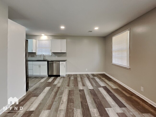 3835 Valley Ridge Dr