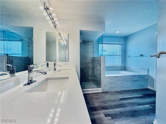 Photo - 1320 SE 6th Ave