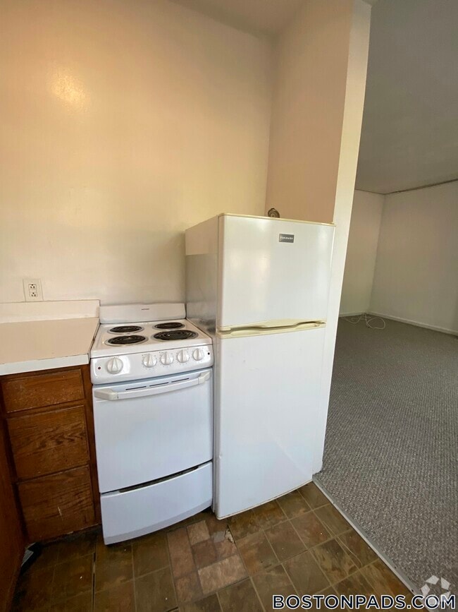 Building Photo - 63 S Huntington Ave Rental