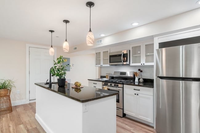 Photo - 18 Whitney Ave