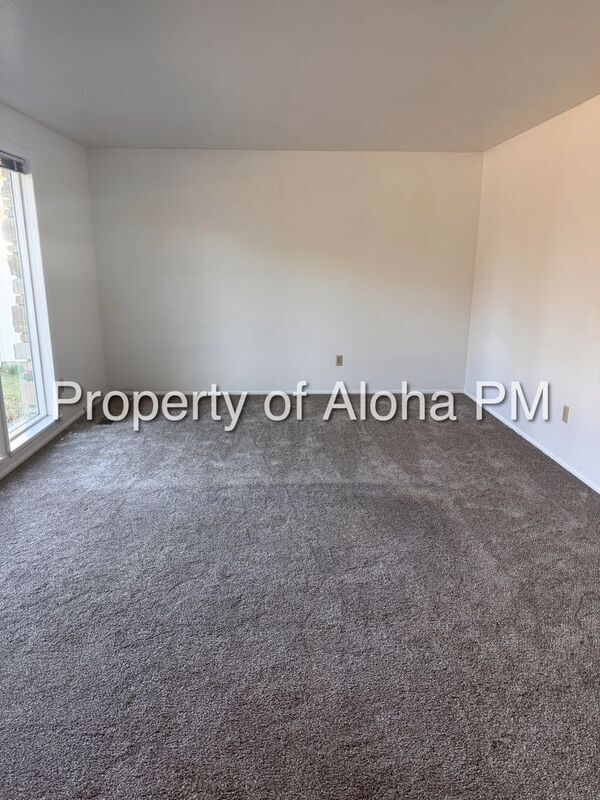 Photo - 4902 Sunderland Dr