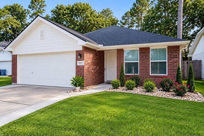 15 Thicket Grove Pl