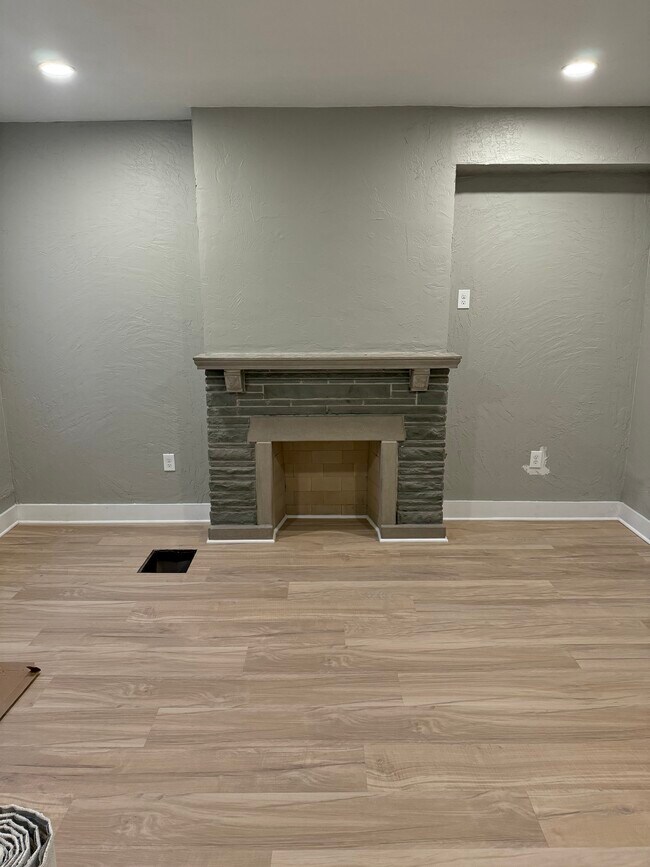 Photo - 226 W Sycamore St