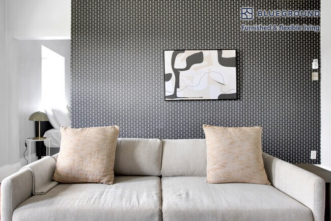 Photo - 226 Newbury St Unit FL4-ID753