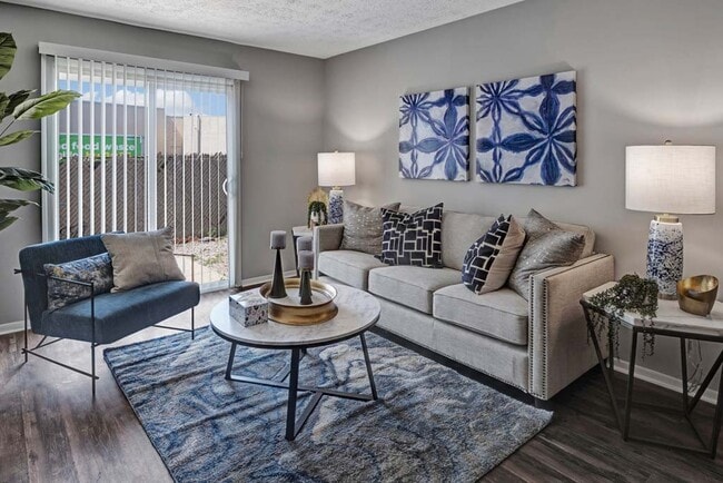 Photo - Wilson Plaza