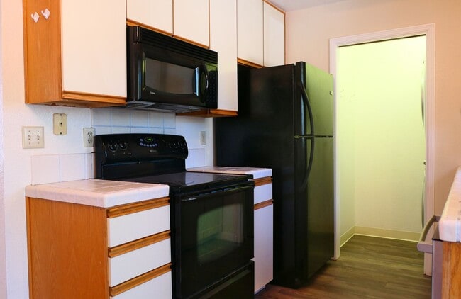 Photo - 2 bed/2 bath Condo with new flooring, balcony