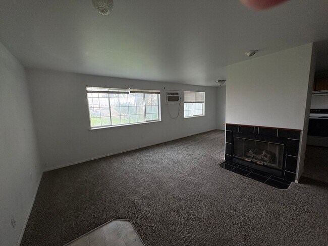 Photo - 740 F St SW Unidad A