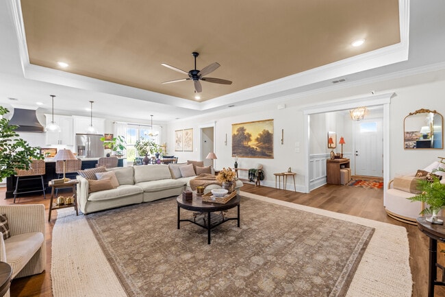Photo - 98 Springdale Dr