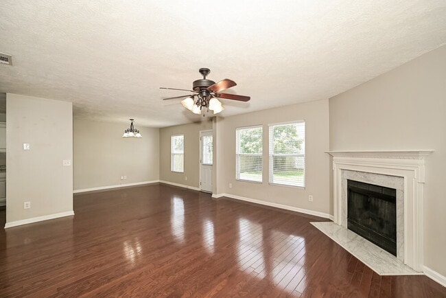 Photo - 227 Elderberry Way