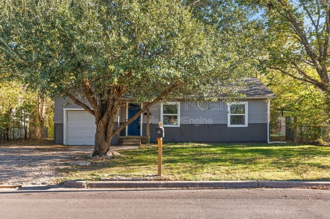 Photo - 3621 Redbird St