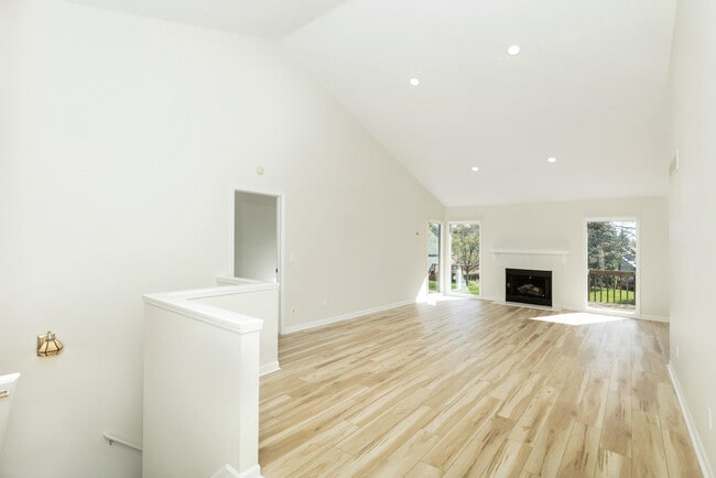 Photo - 37743 Avon Ln