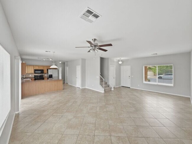 Photo - Pecan Creek - 5 Bedroom 3 Bathroom Home!