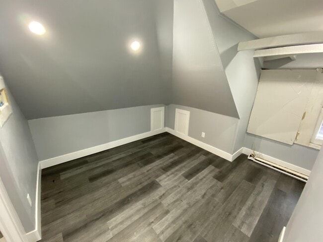 Photo - 129 Emerald St S Unit Attic ( 3)