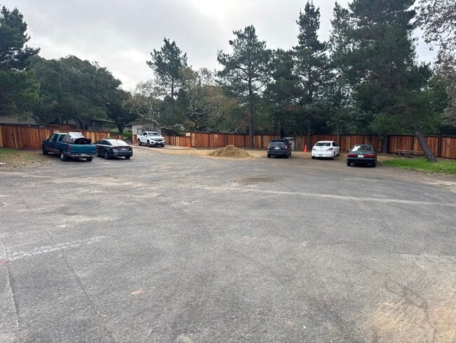 Photo - 10 Country Club Way