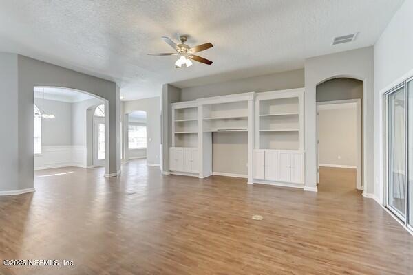 Photo - 1704 Dartmoor Ln