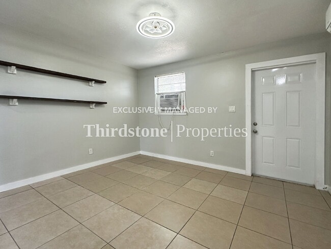 Photo - 1930 Park St Unidad A