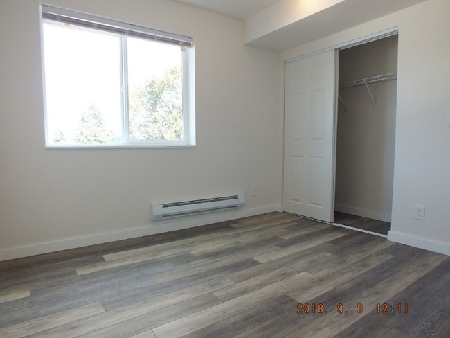 Photo - 12544 15th Ave NE