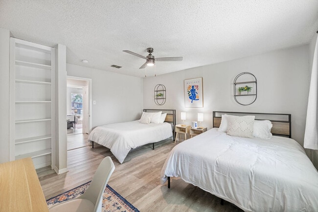 Photo - 11906 Blueridge Mountains Dr Unidad ID1268419P