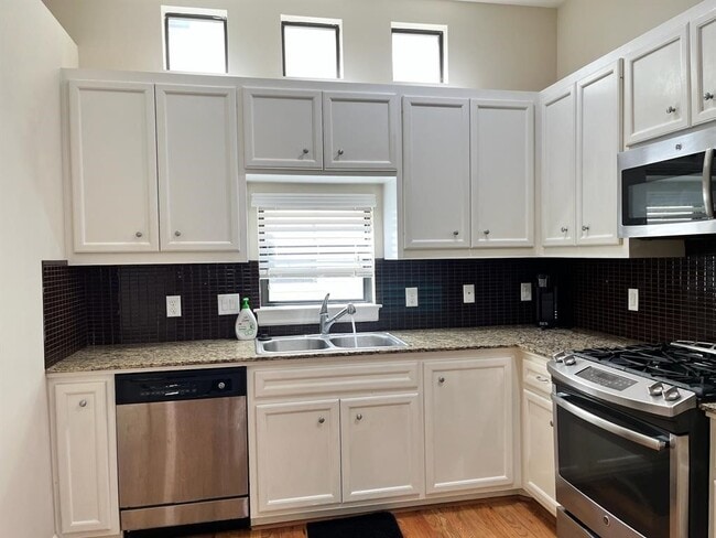 Photo - 2710 Hullsmith Dr Unidad 803