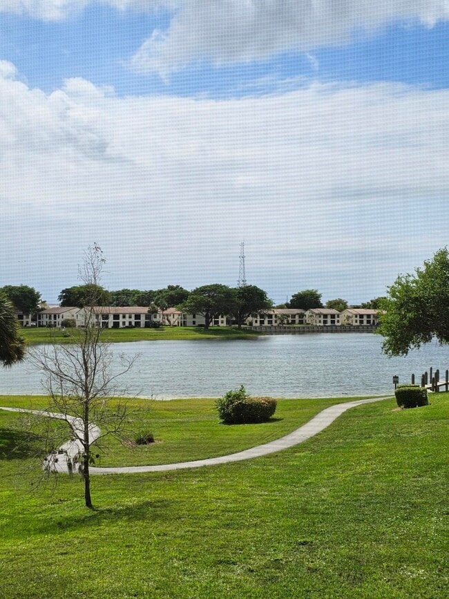 Photo - 3190 Leewood Terrace Unidad L203