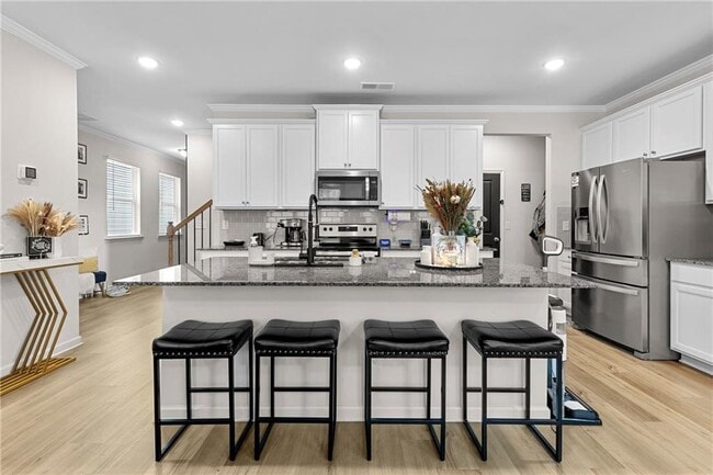 Photo - 715 River Gdns Dr