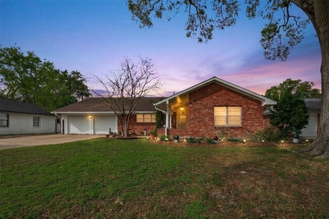 Building Photo - 5646 Hazen St