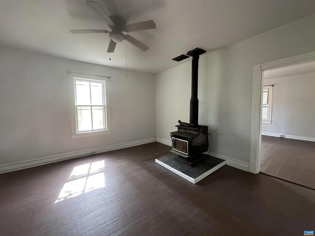 Photo - 4633 Garth Rd