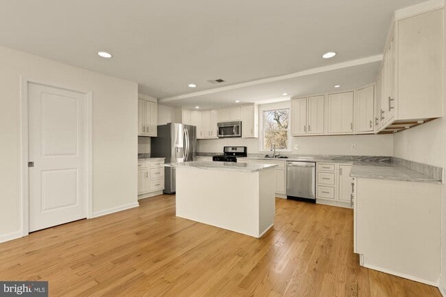 Photo - 4606 40th St